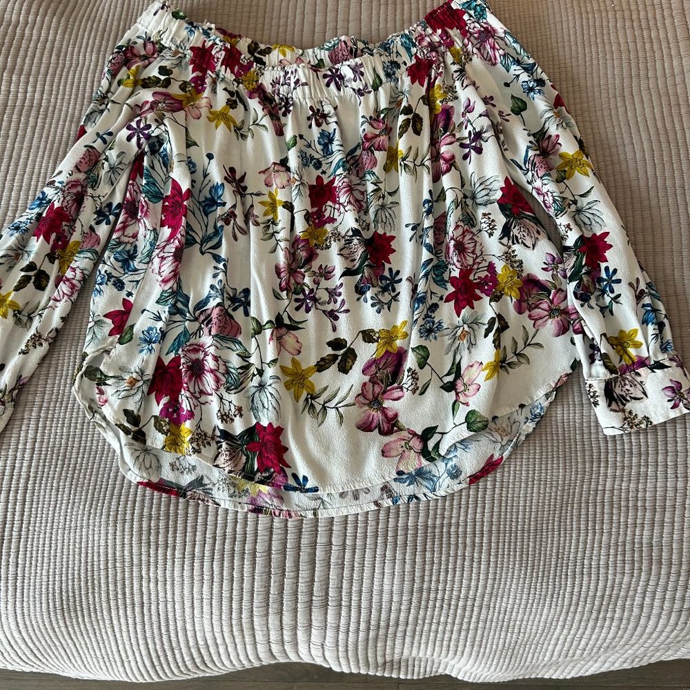 Karen Kane off the shoulder Floral printed Blouse